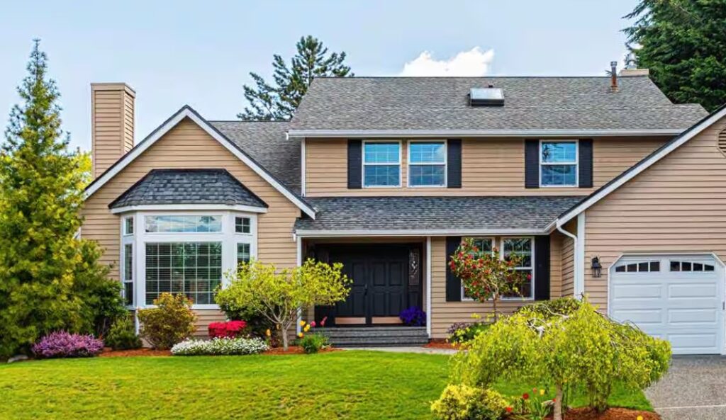 How-to-Choose-the-Right-Siding-Color-for-2025