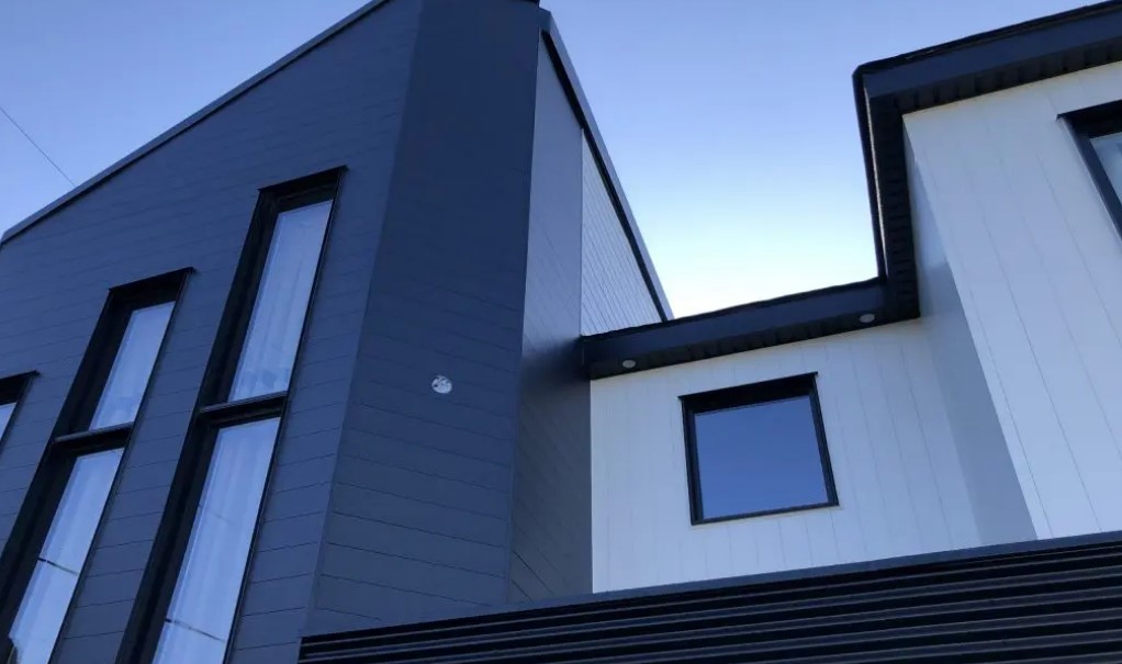 Repainting-Aluminum-Siding